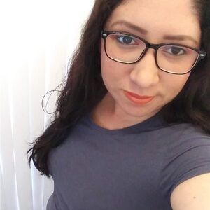 Meet your Posher, Abi